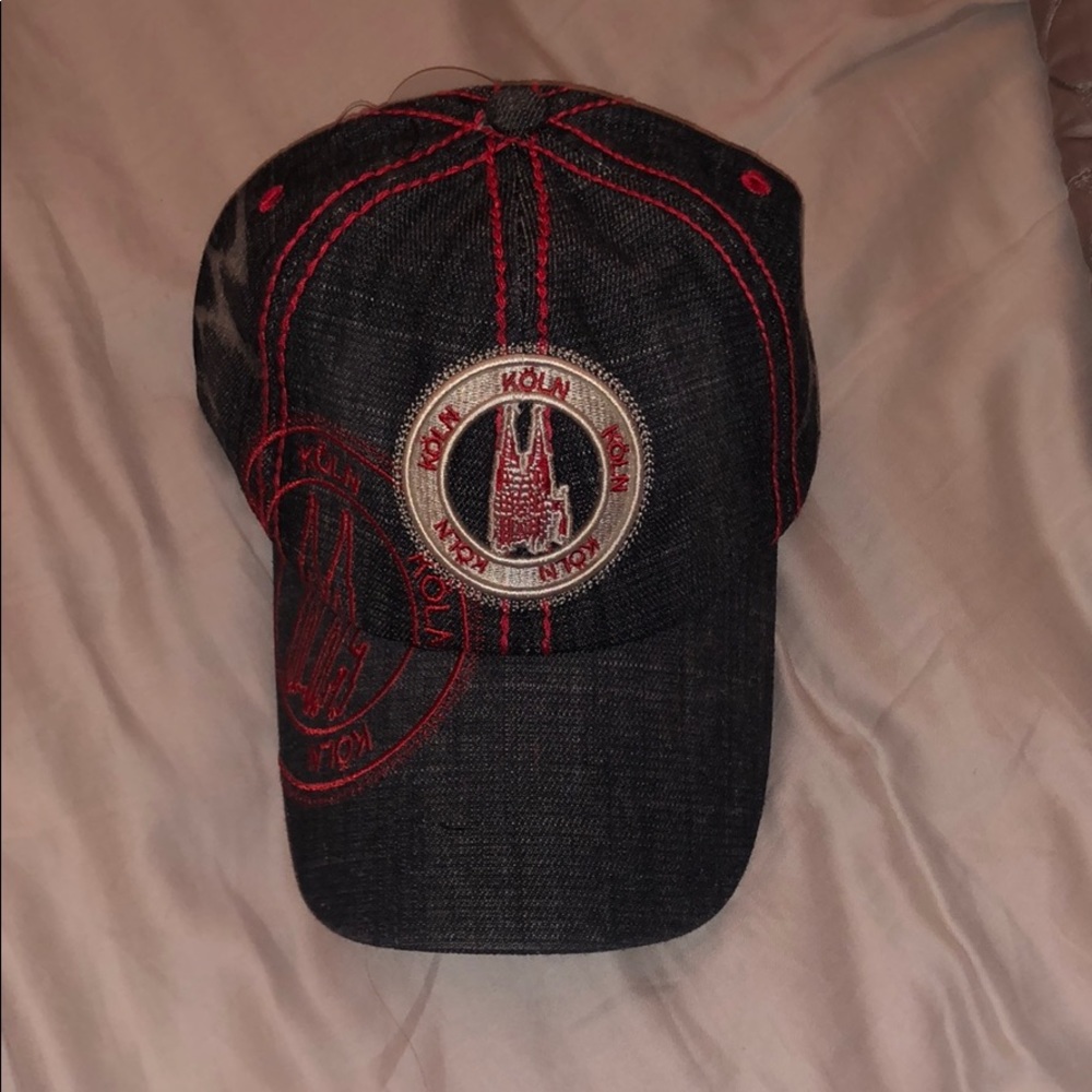 Two Robin Ruth “Köln” hats